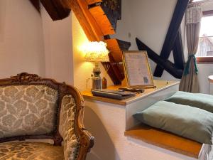 Appartements La Maison Bleue - Historic House in the Heart of Riquewihr : photos des chambres