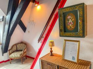 Appartements La Maison Bleue - Historic House in the Heart of Riquewihr : photos des chambres