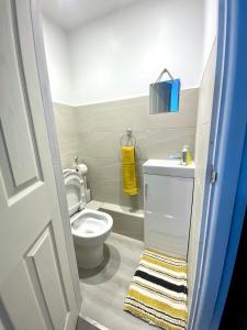 Modern Self-contained En-suite With Kitchenette