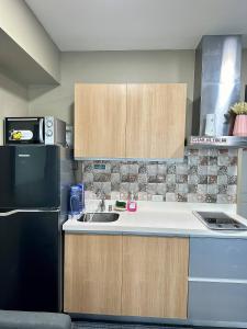 Condo near airport with PS4 and Parking