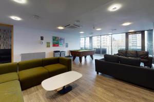 Student Only Silver Studio Premium at Sterling Court