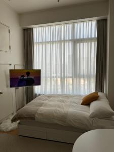 Seoul Station Sunset House