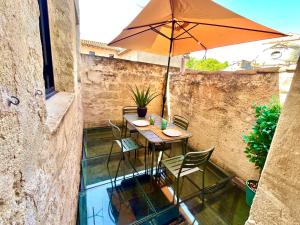 Maison de Roche - Uzès Centre historique La Fenestrelle