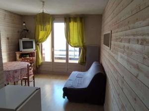 Studio cabine 26m² avec balcon sud-ouest à Barcelonnette - FR-1-804-45