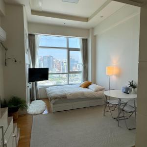 Seoul Station Sunset House