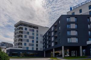 Zenith Suite Residence- City Centre, Free Parking by StayNest