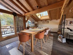 Beautiful chalet with panoramic views in Samoens walking distance to the village
