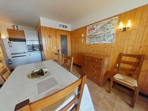 Appartement au centre, proche pistes, 5 couchages, parking, garage - FR-1-241-194