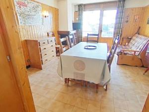 Appartement au centre, proche pistes, 5 couchages, parking, garage - FR-1-241-194