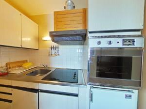 Appartement au centre, proche pistes, 5 couchages, parking, garage - FR-1-241-194