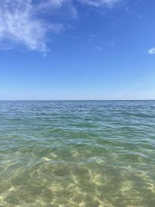 Algarve, spacious T2 with balcony and garage, Armacao de Pera