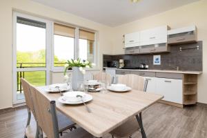 Peaceful Apartment Wrzosowo Bay with Parking by Noclegi Renters