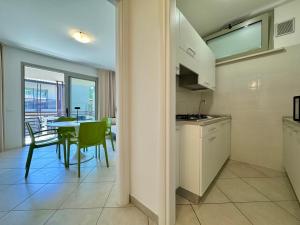 Prassitele Apartments