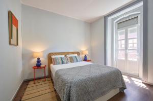 Large Group - Walk to Beach, By TimeCooler