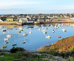 Maisons de vacances Gite Les Embruns De Portsall - 11 P : photos des chambres