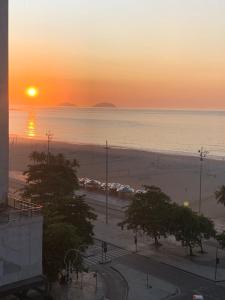 Copacabana Leme Studio - with a beautiful ocean view - 10th Floor