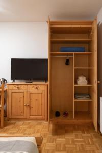 Double Room with Balcony room in Rooms & Apartments Pr Matjon