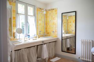 Hotels Hostellerie De L'abbaye De La Celle - Teritoria : Junior Suite 