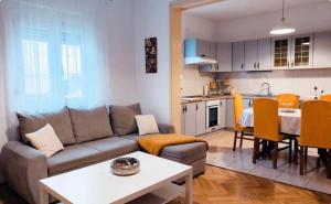 Apartment Jardin with free cowered parking