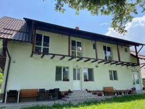 La Moieciu pe Deal - 4hvězdičkové hotely ve městě Moieciu de Jos