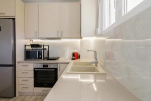 Stylish 2 Bdrm Apartment In Neos Kosmos