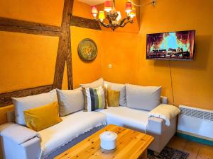 Appartements La Maison Bleue - Historic House in the Heart of Riquewihr : photos des chambres
