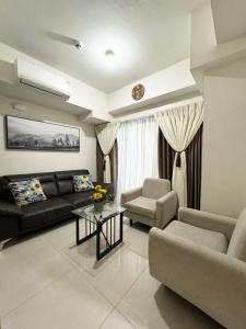 10F Central location & Near Airport