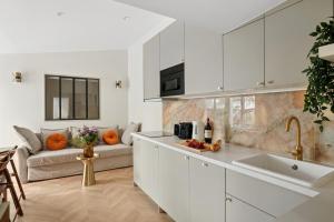 Lavie Maison Terrace and AC