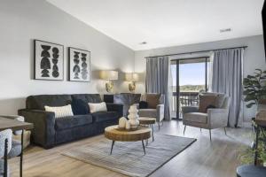 The Lookout at Kimberling Crossing