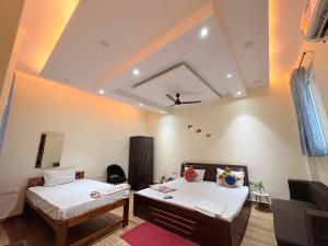 ATULYAM STAYS SUSHANT GOLF CITY LUCKNOW