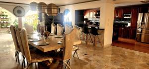 Hermosa casa familiar