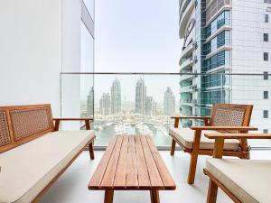 Incredibly Elegant 1BDR with full Marina Views