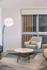 Tranquil 2BR Stay Between Art and Sky