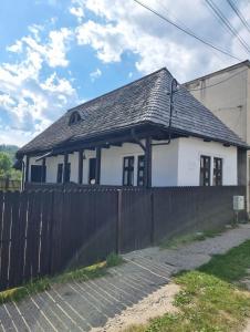 Casuța din Domnești