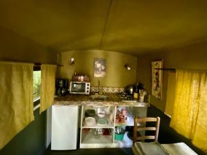 B&B / Chambres d'hotes Bed and breakfast Le Chateau d'Uzer : Bungalow 2 Chambres