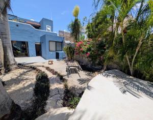 Casa Kiiwik - Luxury Property with a Private Outdoor Pool and Parking in Central Merida