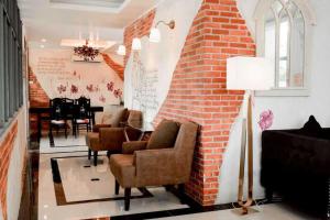 Dancenter Sukhumvit 107 Bangkok Hotel