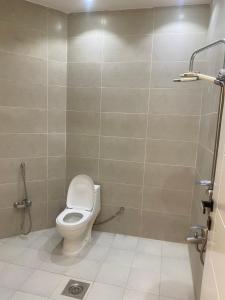 شقة غرفتين وصاله بحوش