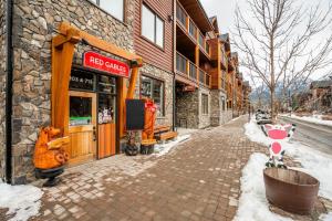 Spring Creek Penthouse by Canadian Rockies Vacation Rentals
