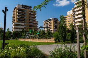 CH Apartments Urban Plaza