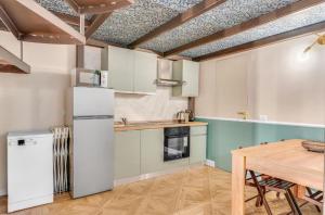 Loft The Palm - Metro M2, Spazioso & Parcheggio