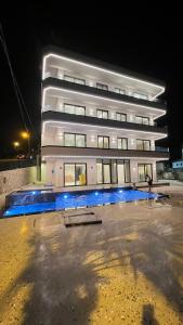 Hotel Selavi