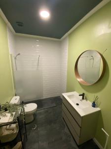 Charming Chiado 2Bedr WBalcony and View