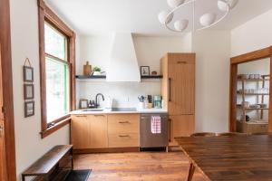 Edelweiss Village & Resort – Chalet Edward & Walter Feuz