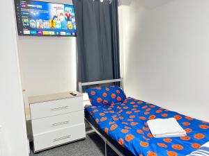 Standard Single Room room in Stratford Hotel