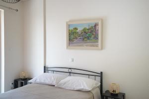 DM Apartment 2 - Only 4 from Rafina Port & 2 from the beach