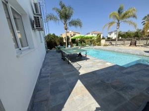 Villa Coralia Gardens 1km From Coral Bay Beach