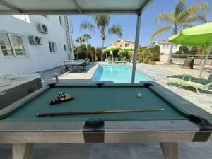 Villa Coralia Gardens 1km From Coral Bay Beach