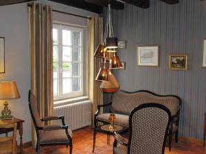 Hotels Auberge Du Grand Dauphin : photos des chambres