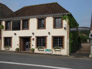 Hotels Auberge Du Grand Dauphin : photos des chambres